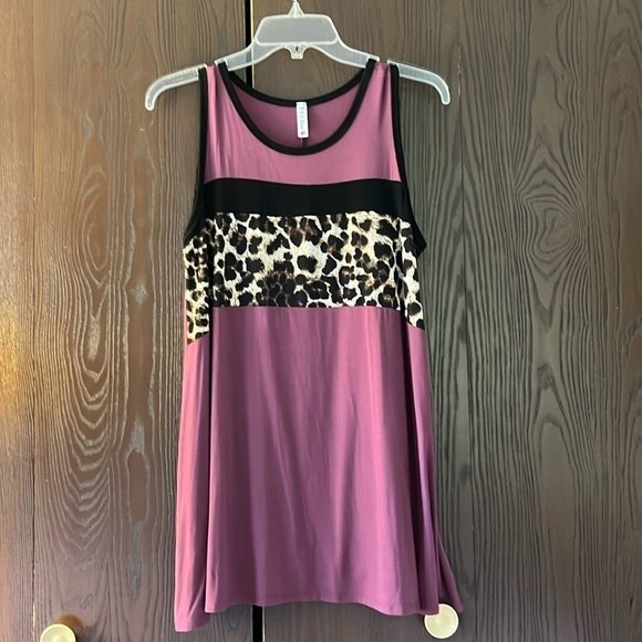 P & Rose sleeveless eggplant with animal print top. Size Medium. - Picture 1 of 3